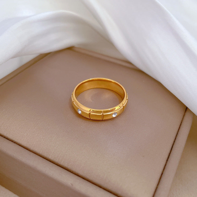 Minimalist Geometric Titanium Steel Polished Ring for Men and Women, Cool Aesthetic Index Finger Ring for Clubbing and Daily Wear