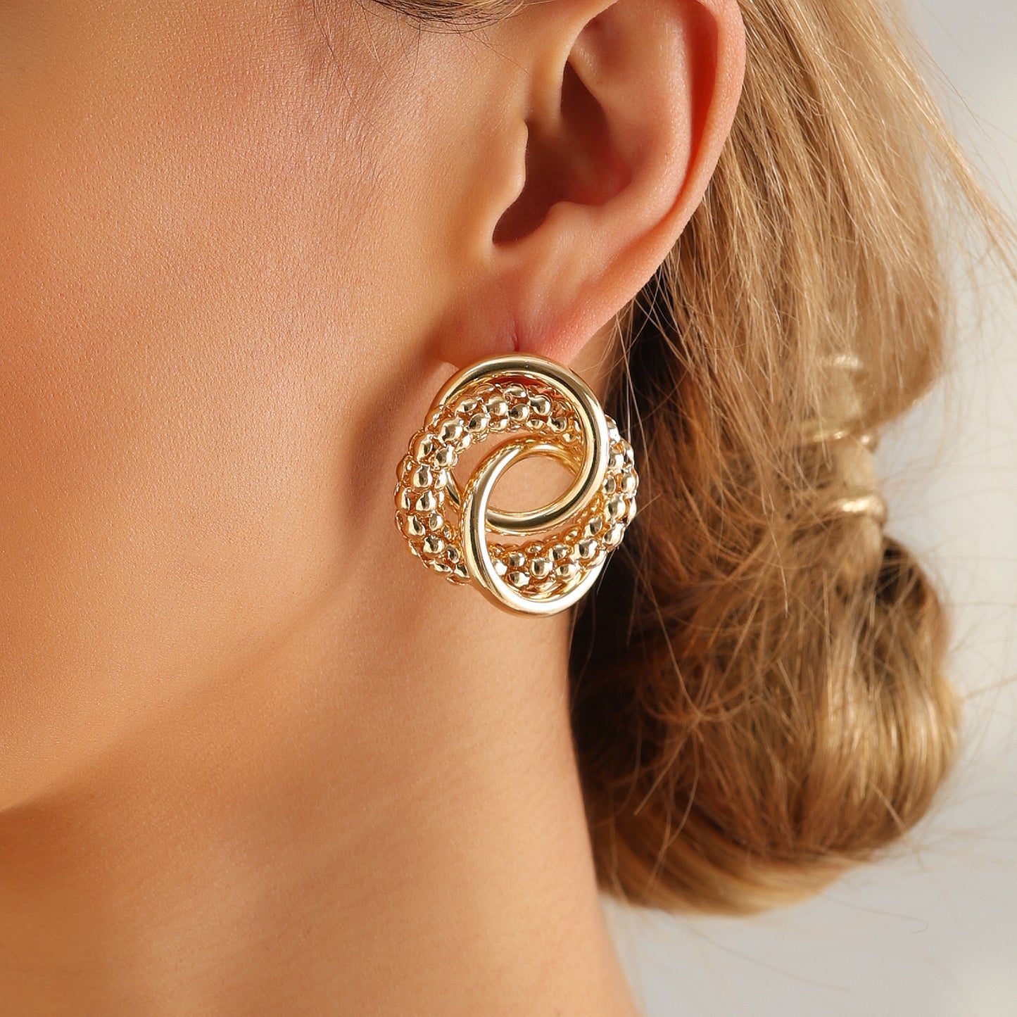 Minimalist Geometric Circular Metal Stud Earrings with Plating Finish for Women
