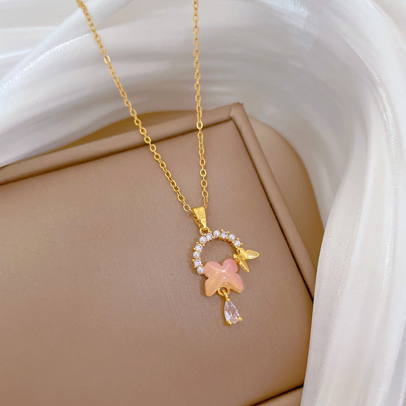 Elegant Pearl Butterfly Pendant Necklace for Women Stainless Steel Delicate Clavicle Chain with Rhinestone Accents Geometric Design
