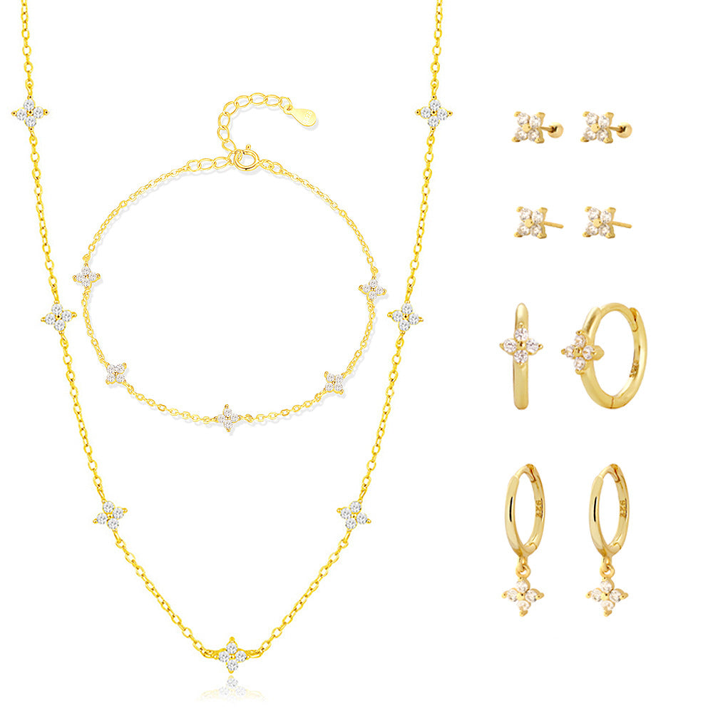 Elegante juego de joyas de plata esterlina 925 con trébol de cuatro hojas para mujer con collar, pulsera y aretes con colgante floral chapado