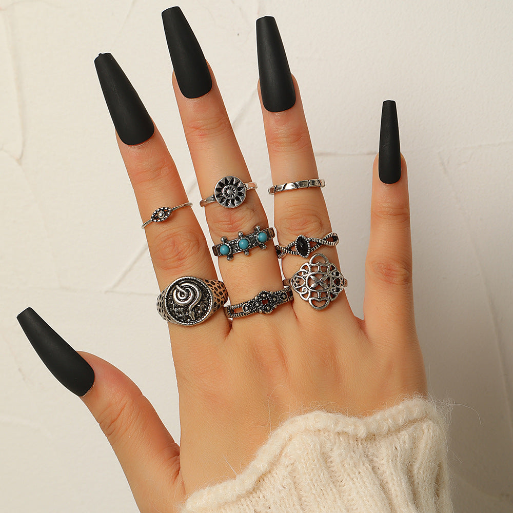 Vintage Bohemian Geometric Heart Rhinestone and Turquoise Inlay Plated Alloy Ring with Polka Dot Details for Women