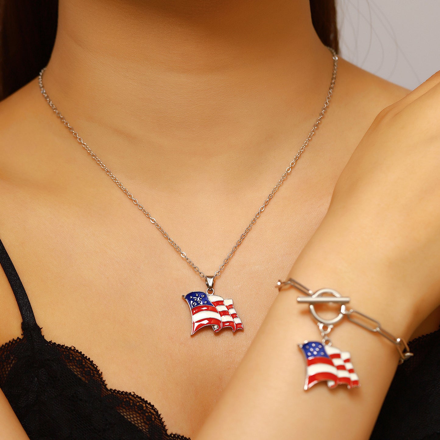 Minimalist Rhinestone Inlaid Star Heart Pendant Alloy Plated Necklace Set for Women