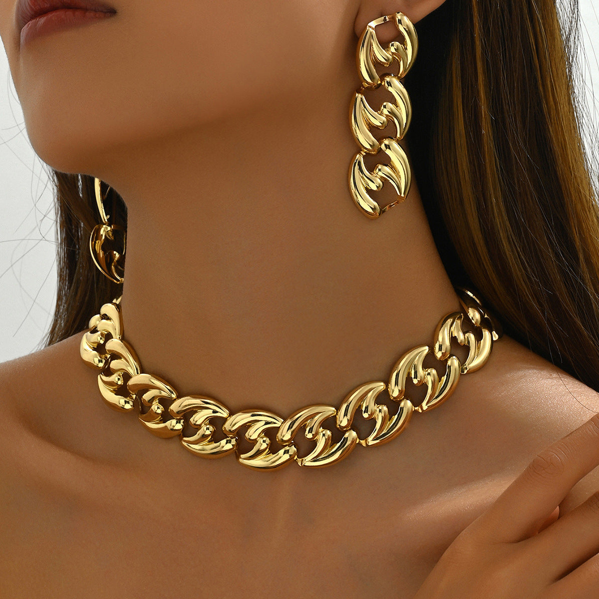 Set collana pendente geometrica hip hop minimalista da donna con catena in lega e finitura galvanizzata