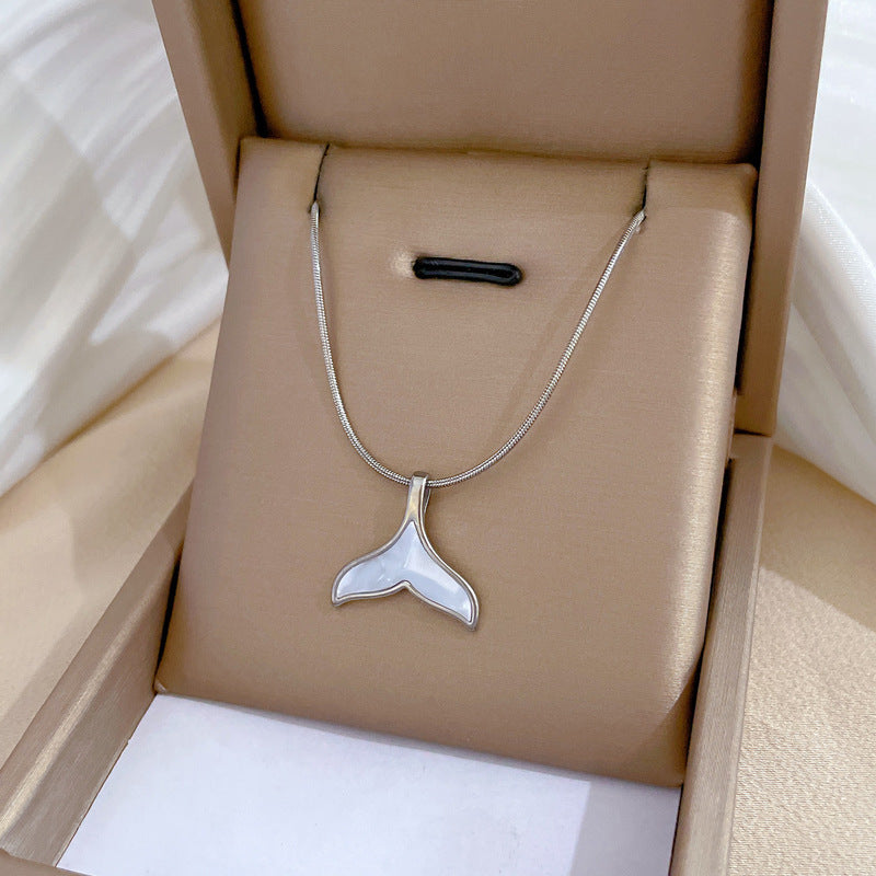 Collana Minimalista Geometrica in Acciaio Titanio Placcato per Uomo e Donna Stile Fresco e Dolce
