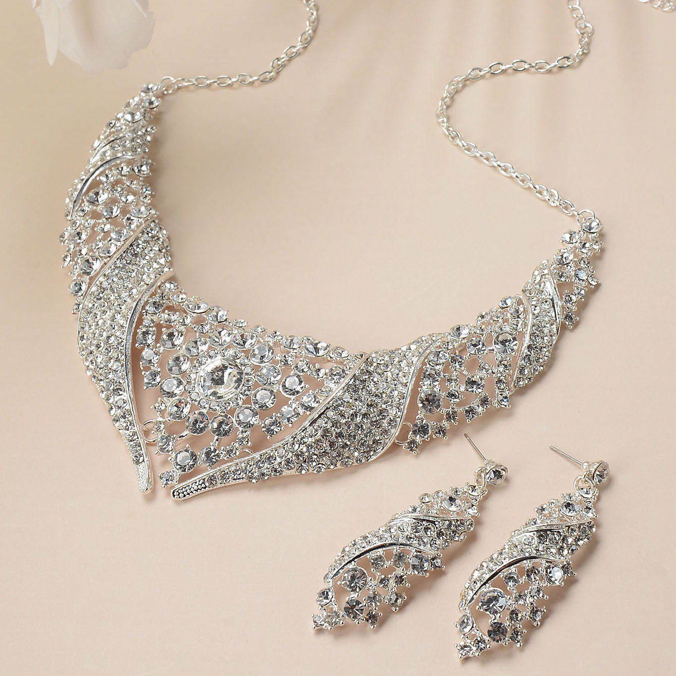 Luxury Sweet Floral Rhinestone Alloy Plated Necklace and Earring Set with Cable Chain for Women