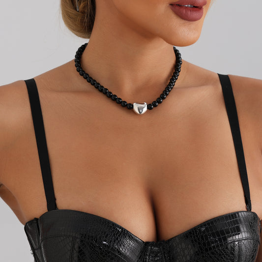 Collana girocollo minimalista a forma di cuore in lega con finitura galvanizzata per donna, delicata catena per clavicola