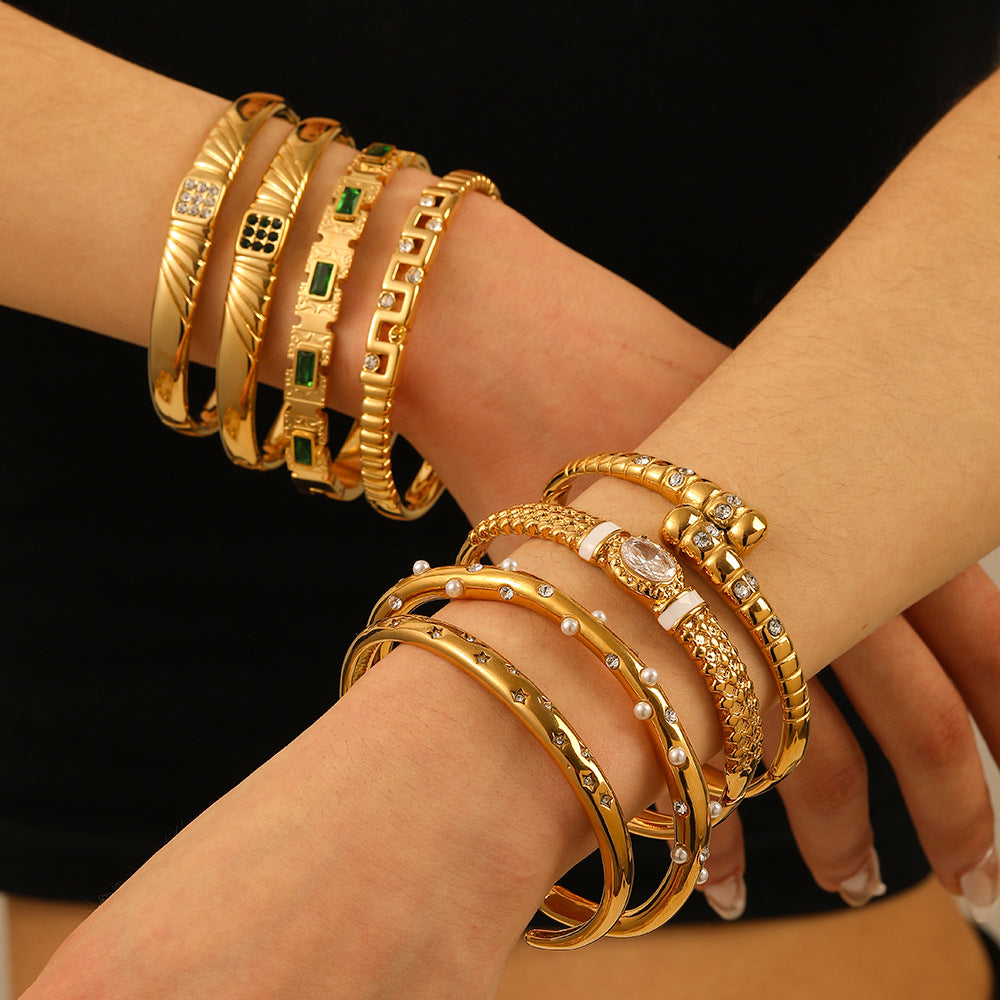 Bracciale da donna in acciaio inossidabile geometrico minimalista con placcatura sottovuoto in oro 18 carati