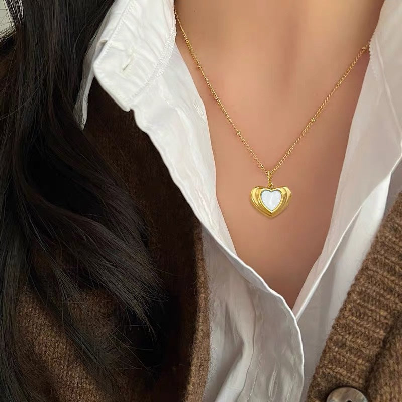 Minimalist Heart-Shaped Mother-of-Pearl Pendant Necklace in Titanium Steel with Plated Finish for Women and Men