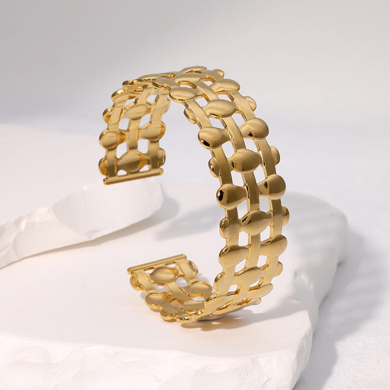 Minimalist Geometric Cold-Tone Bracelet with Heart and Floral Motifs in Gold-Plated Stainless Steel for Women