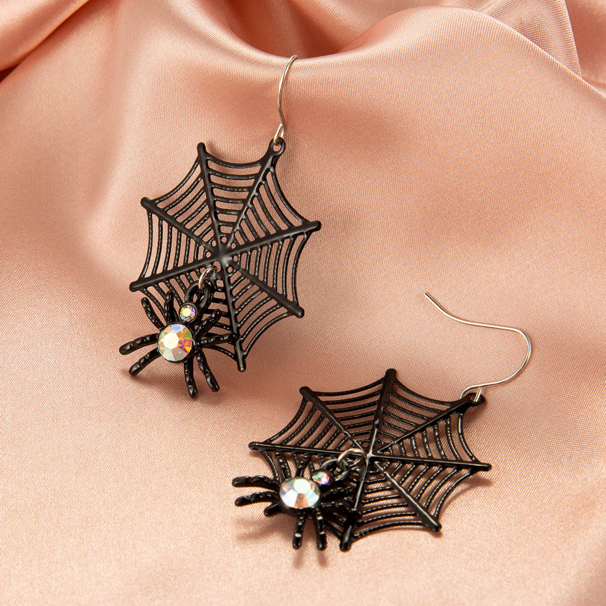 Pendientes de Araña y Calavera con Temática de Halloween y Motivo de Calabaza en Aleación con Acabado Chapado en Oro para Uso Unisex