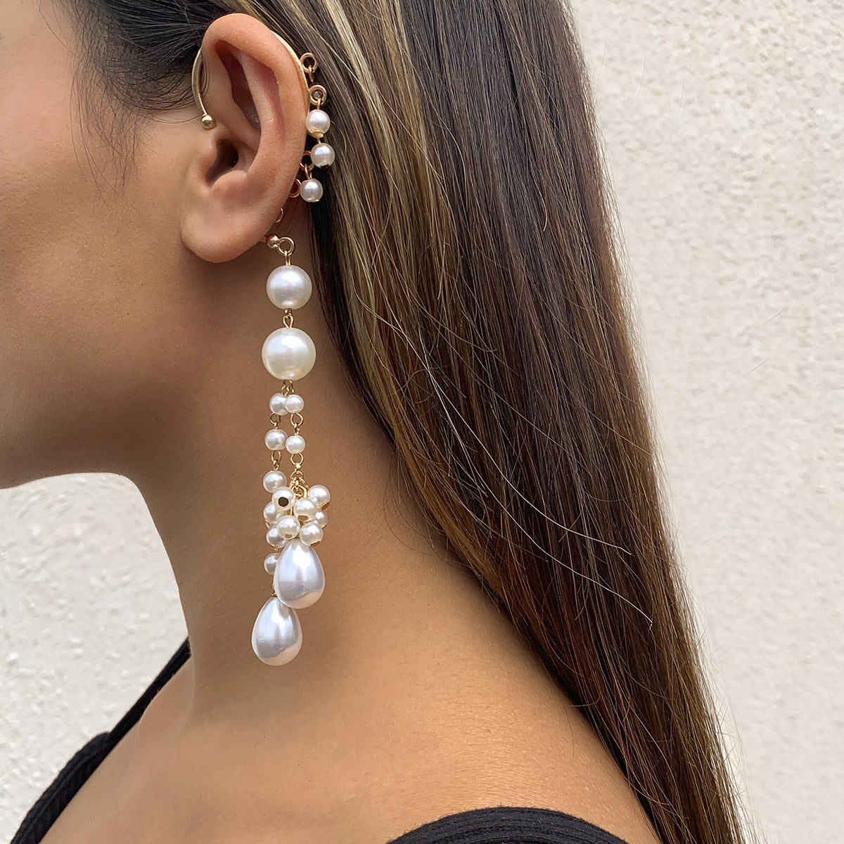 Sweet Geometric Alloy Plated Pearl Tassel Ear Cuff for Women
