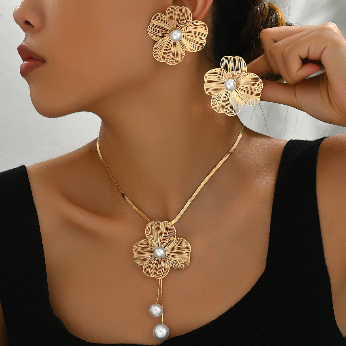 Elegant Floral Pearl Inlay Copper Necklace and Earrings Set for Women Long Clavicle Chain Minimalist Luxury Style