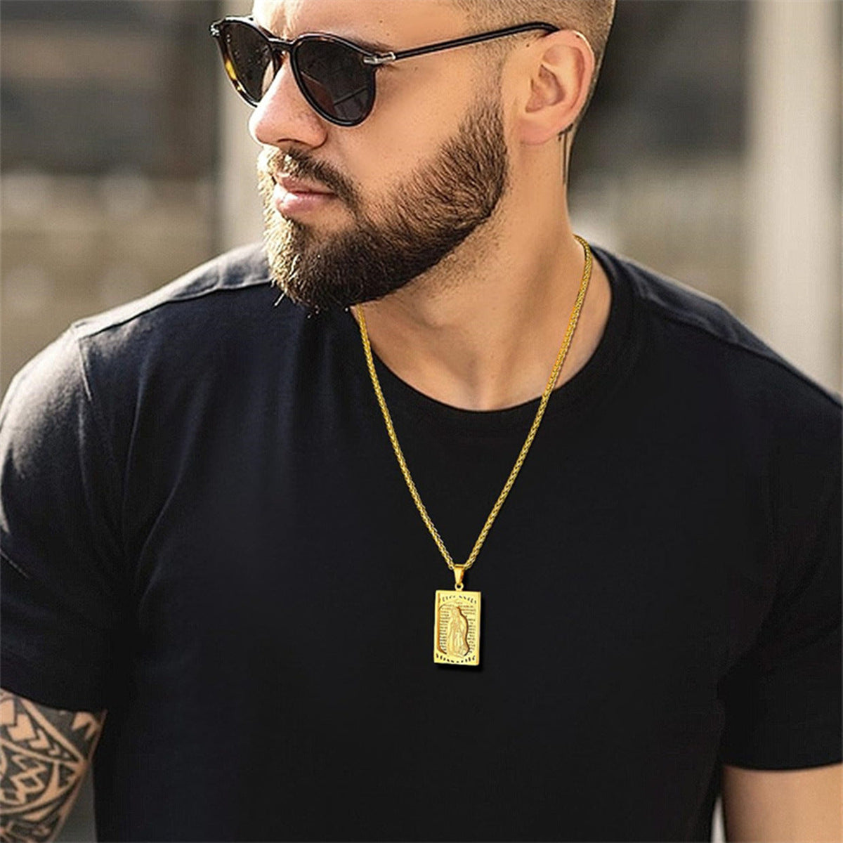 Minimalist Square Medal Pendant Necklace for Men and Women in Stainless Steel with Titanium Steel Pendant and Electroplated Finish