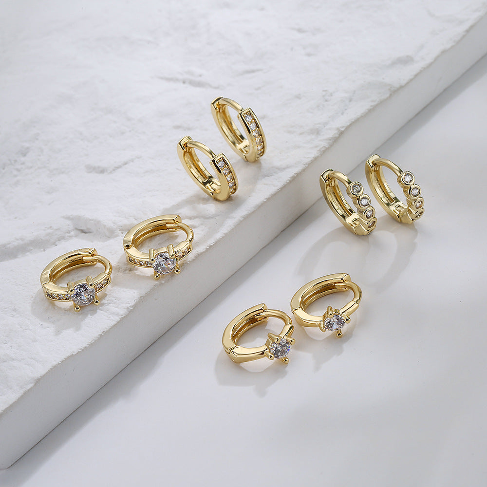 Orecchino a polsino geometrico minimalista in rame placcato oro 18 carati con zirconi da donna