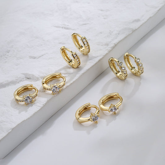 Orecchino a polsino geometrico minimalista in rame placcato oro 18 carati con zirconi da donna