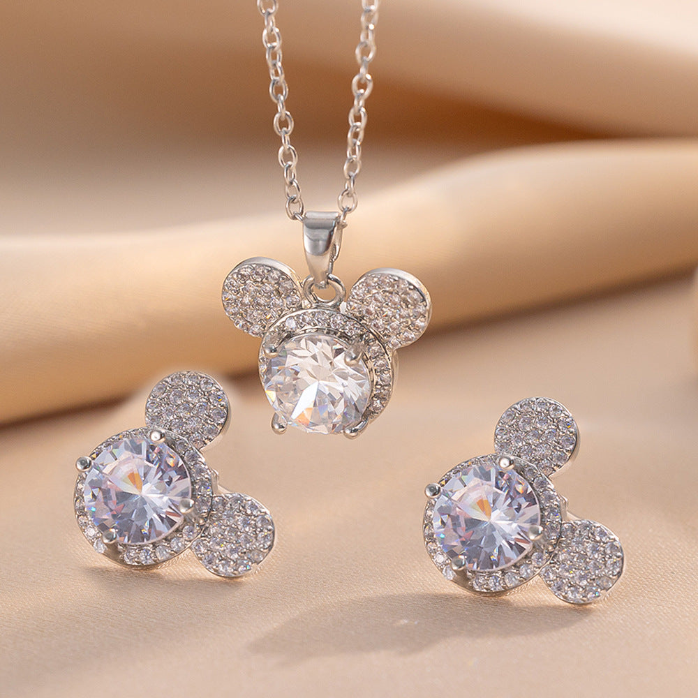 Set di Collana e Orecchini con Ciondolo a Goccia a Cuore Minimalista di Lusso in Acciaio al Titanio con Intarsi di Strass e Placcatura in Oro su Catena a O
