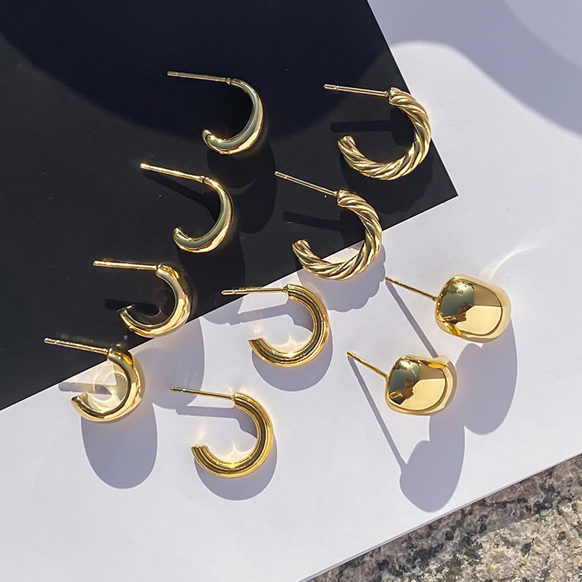 Orecchini a perno geometrici in acciaio al titanio da donna con finitura placcata, gioielli auricolari di moda minimalista