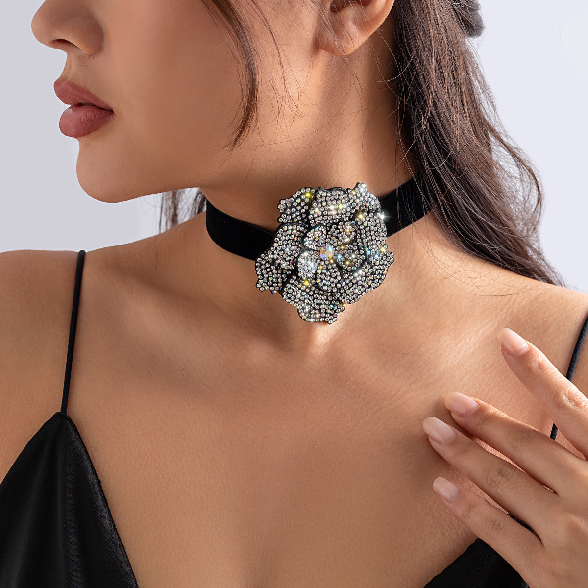 Vintage Sweet Floral Alloy Plated Choker Necklace with Tassel Satin Flower