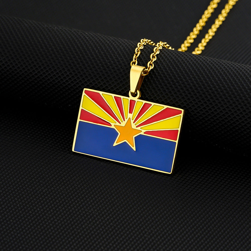 Collar con Colgante de Lujo Minimalista Geométrico de la Bandera del Estado de Arizona en Acero Inoxidable con Acabado Esmaltado para Unisex