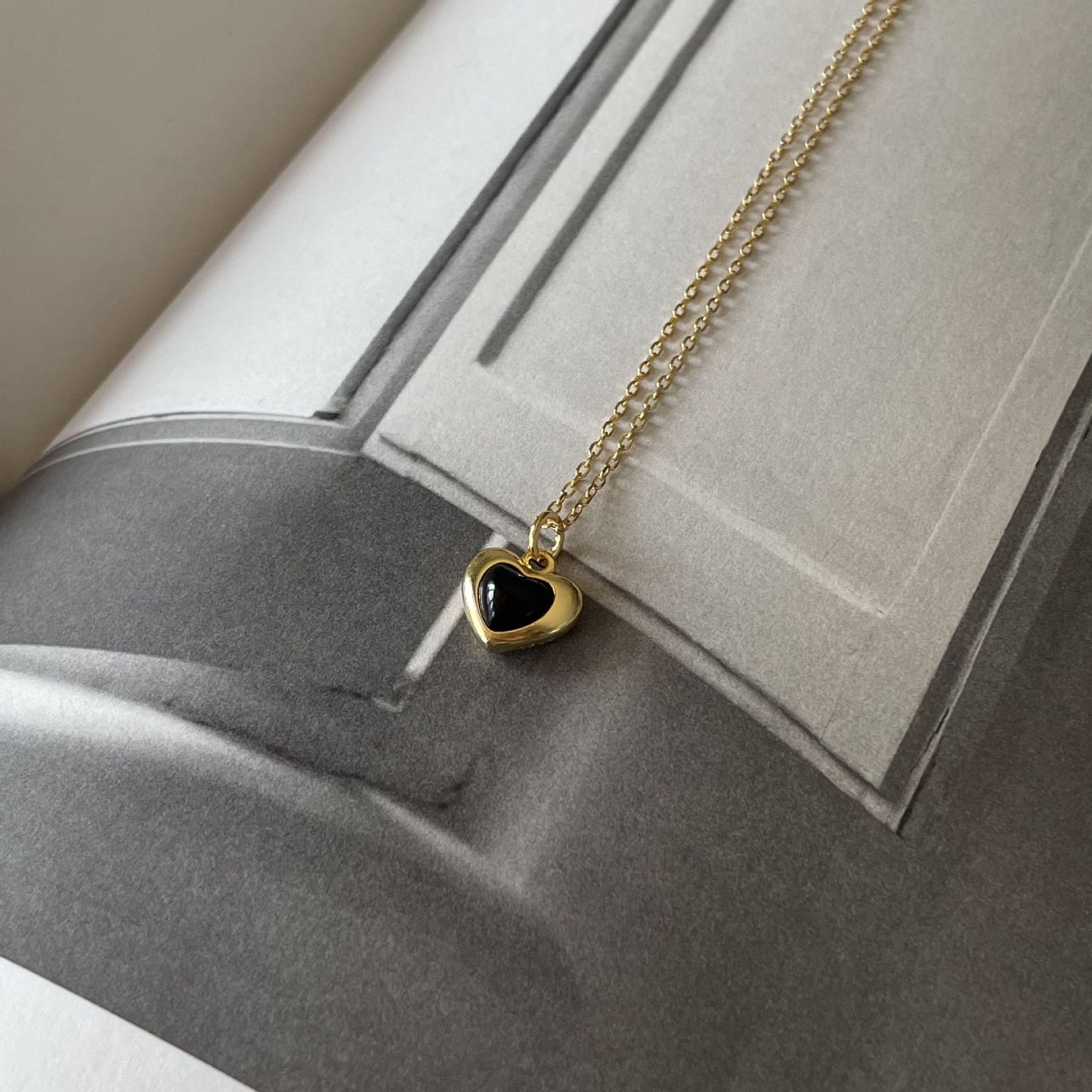 Collar minimalista de ágata negra con baño de oro, plata de ley 925, con forma de corazón, en cadena de serpiente