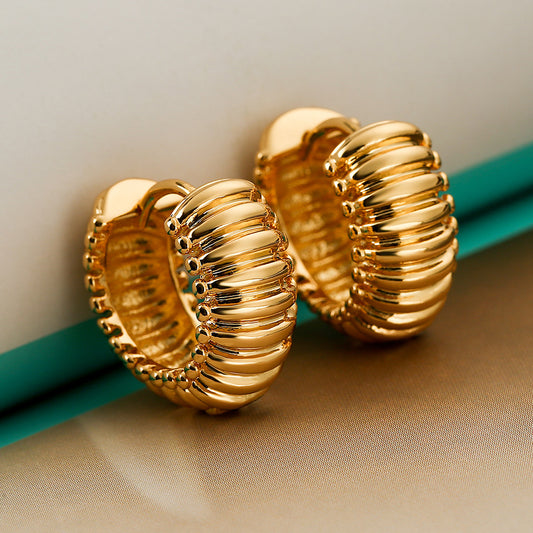 Pendientes de aro geométricos de inspiración vintage para mujer, de latón con chapado en oro de 18 quilates