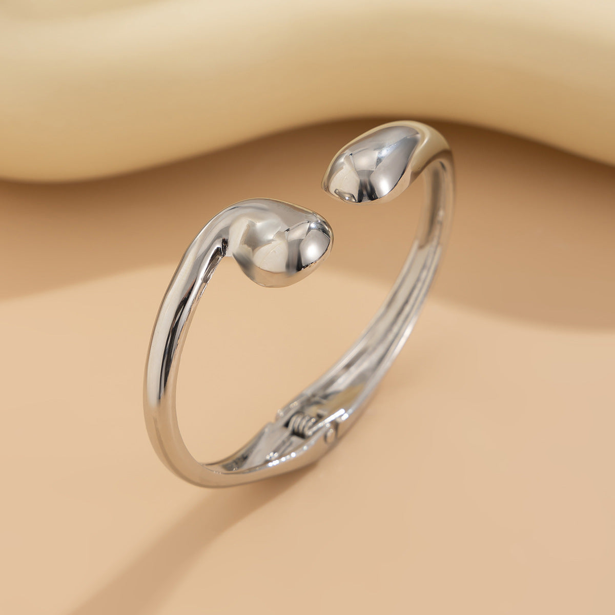 Luxury Elegant Geometric Teardrop Zinc Alloy Plated Bracelet Set