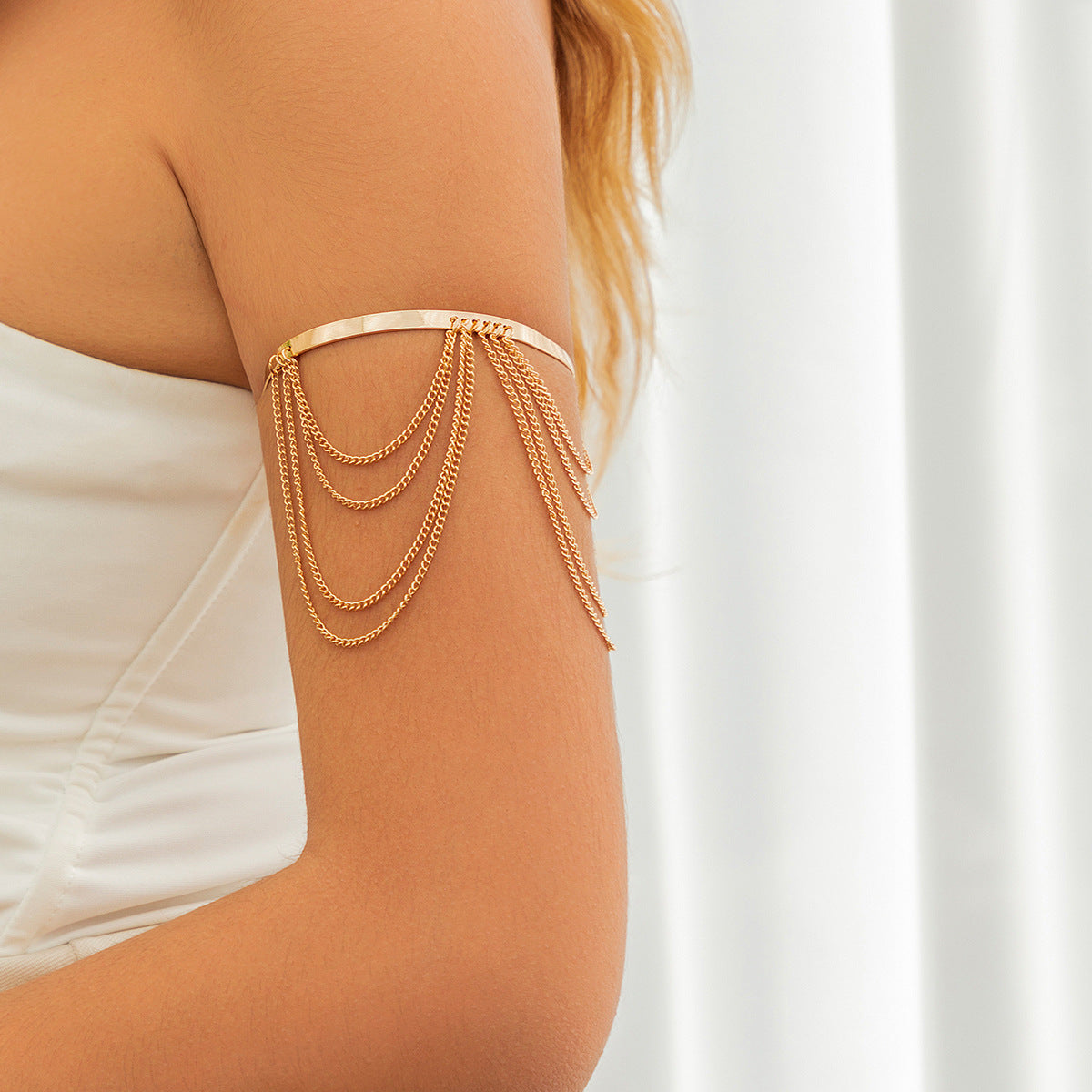 Minimalist Butterfly Pendant Arm Chain for Women with Plated Metal U-Shaped Link Design