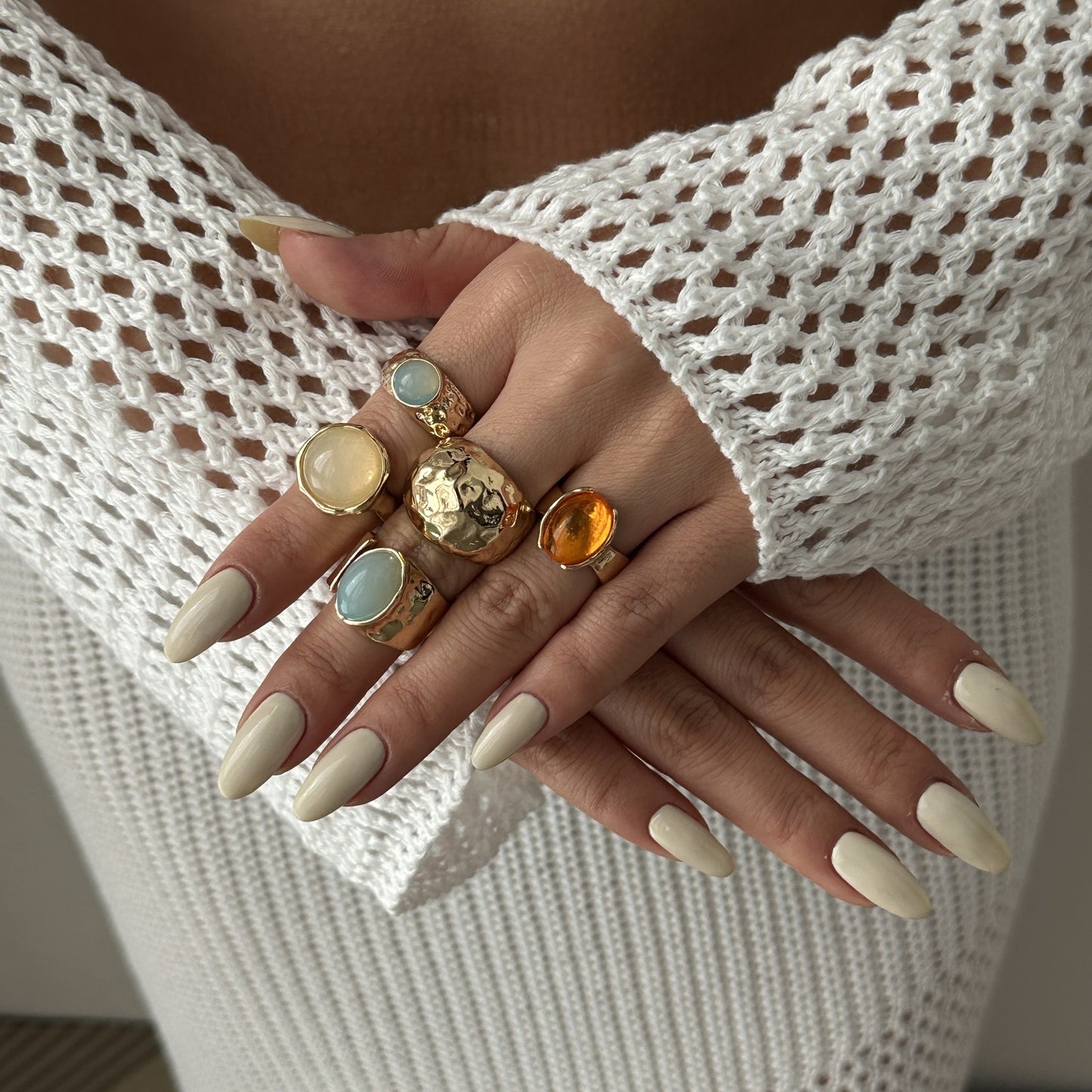 Anello vintage geometrico in lega placcata oro con gemma per donna