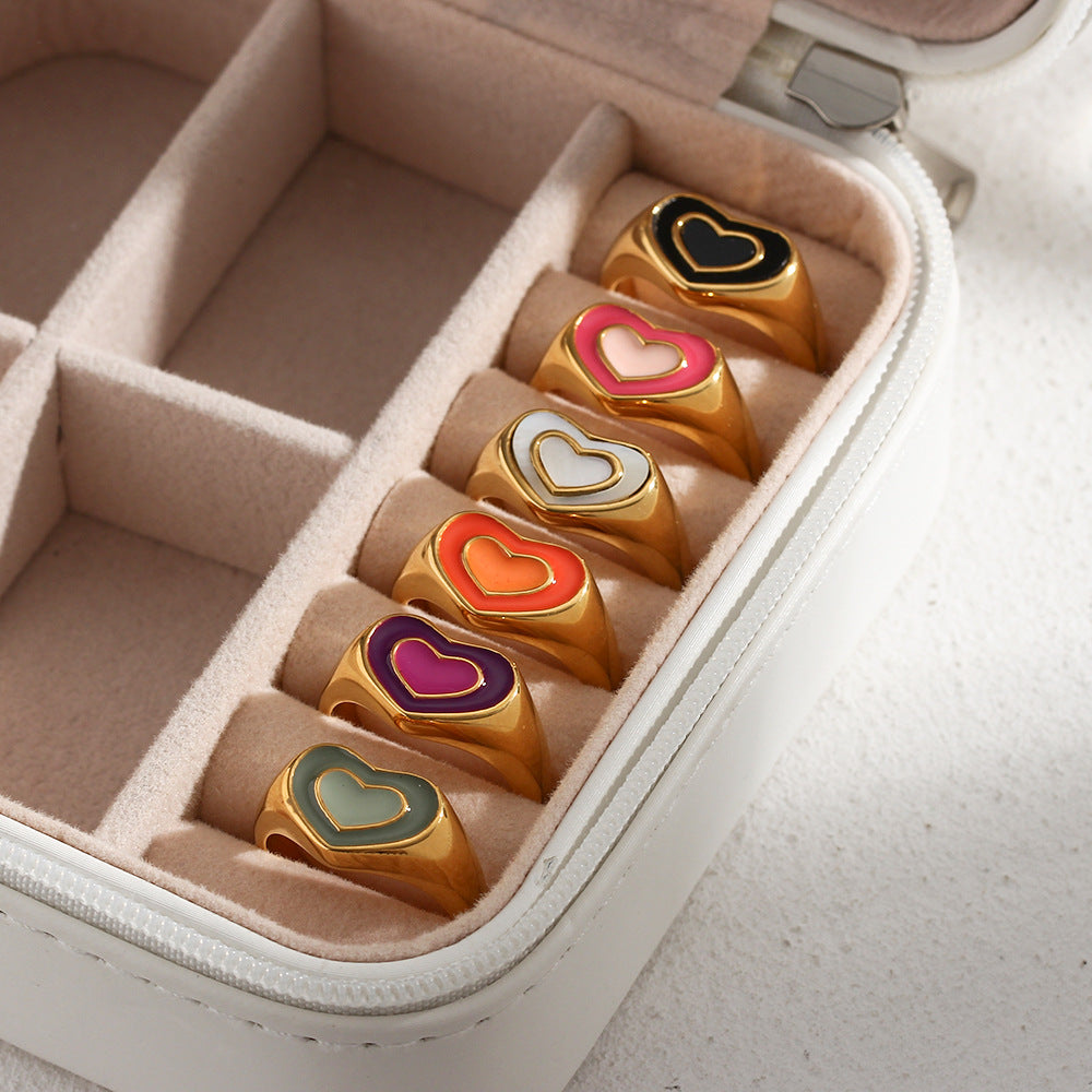 Anillo de acero inoxidable con forma de corazón a la moda con revestimiento de esmalte para mujer