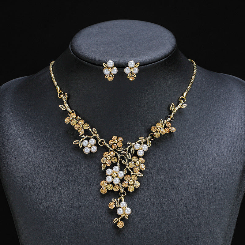 Vintage Bohemian Tree-Shaped Alloy Necklace with Pearl Accents and Box Chain for Women