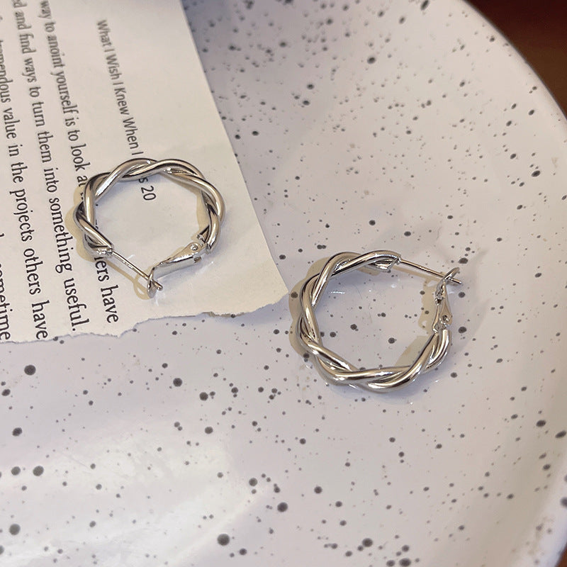 Orecchini da Donna a Cerchio Geometrico in Metallo e a Perno a Cuore, Stile Vintage con Finitura Placcata