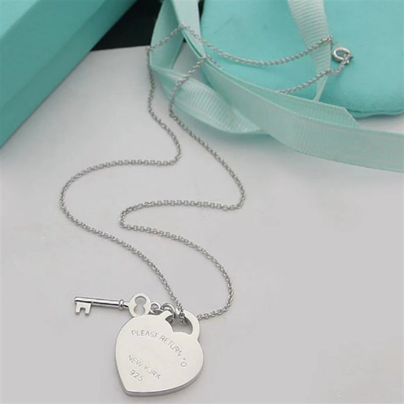 Collar de cobre con colgante en forma de corazón, fresco y dulce, con acabado galvanizado para mujer, cadena cruzada, estilo minimalista, joyería para clavícula