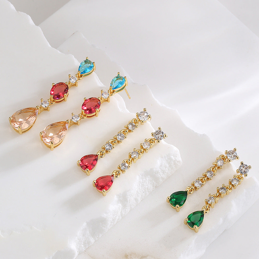 Orecchini pendenti da donna minimalisti geometrici in rame con placcatura in oro 18K e accento in zircone, design di lusso leggero