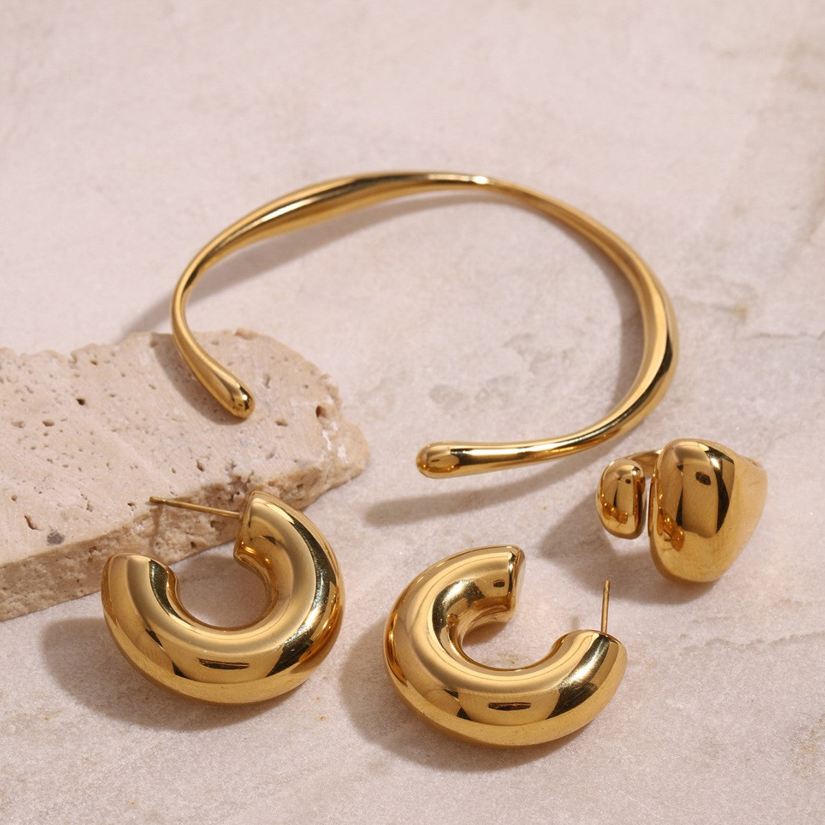 Minimalist 18K Gold Plated Geometric Oval Stainless Steel and Titanium Steel Jewelry Set for Women