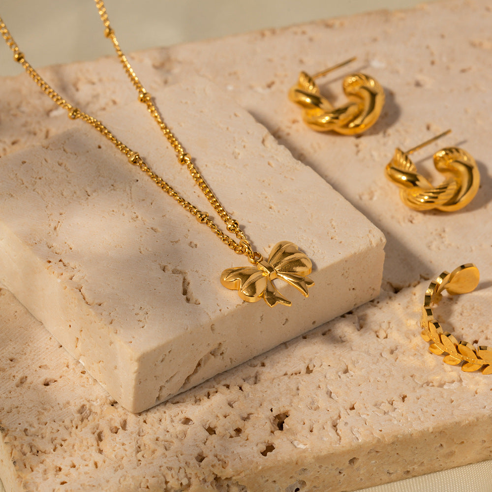 Ins Style Butterfly Pendant Necklace in Stainless Steel with 18K Gold Plating for Women