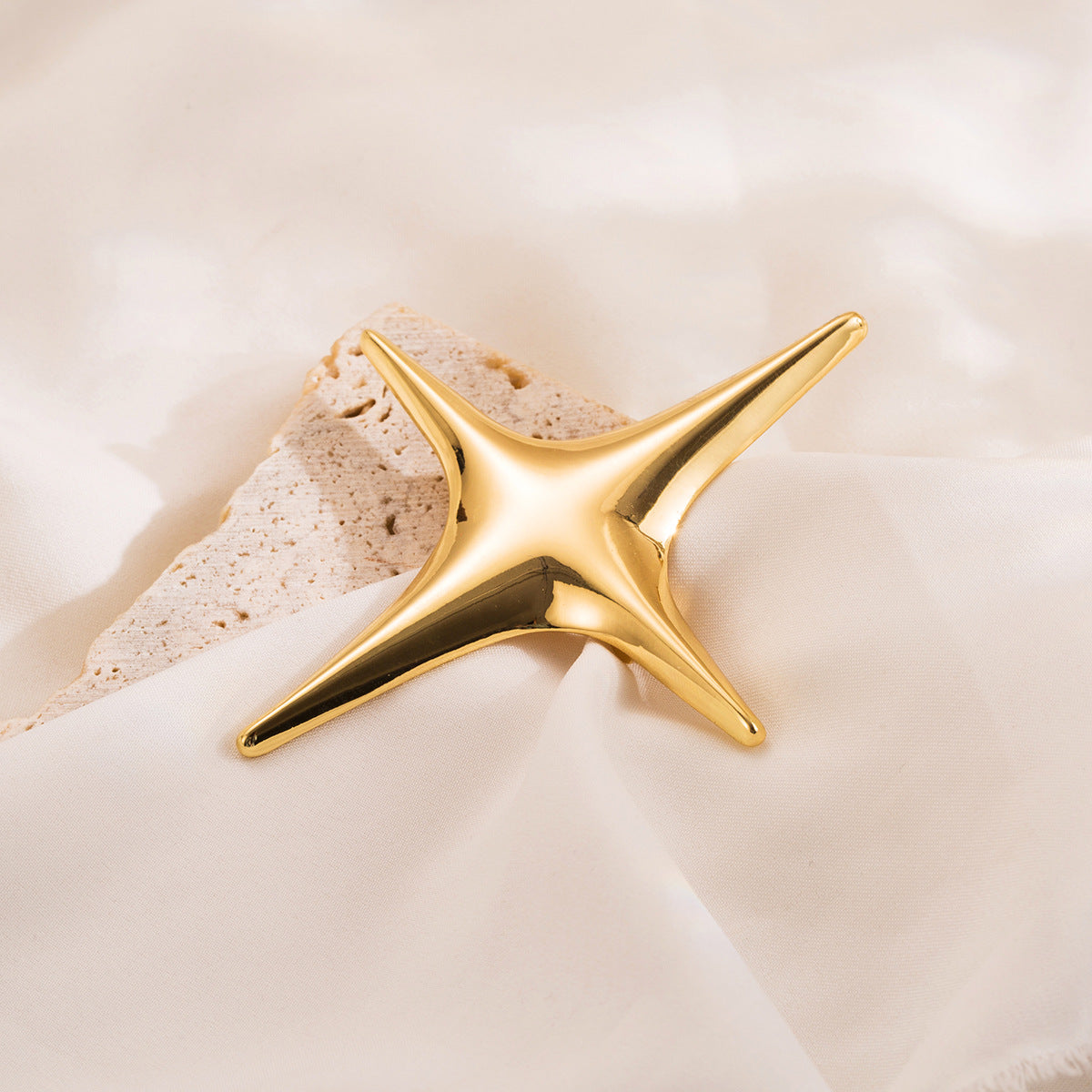 Broche con diseño geométrico dulce y atrevido de aleación chapada en oro para mujer con acabado pulido y atractivo chic minimalista