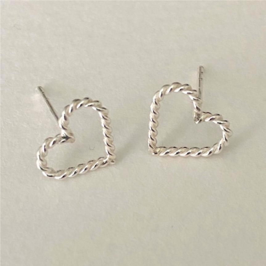 Minimalist Heart-Shaped 925 Sterling Silver Stud Earrings with Plated Finish for Women