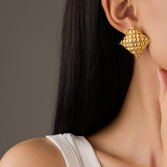 Fashionable Square Checkered Zirconia-Set Stainless Steel Stud Earrings for Women with Gold Plating and Luxe Minimalist Appeal