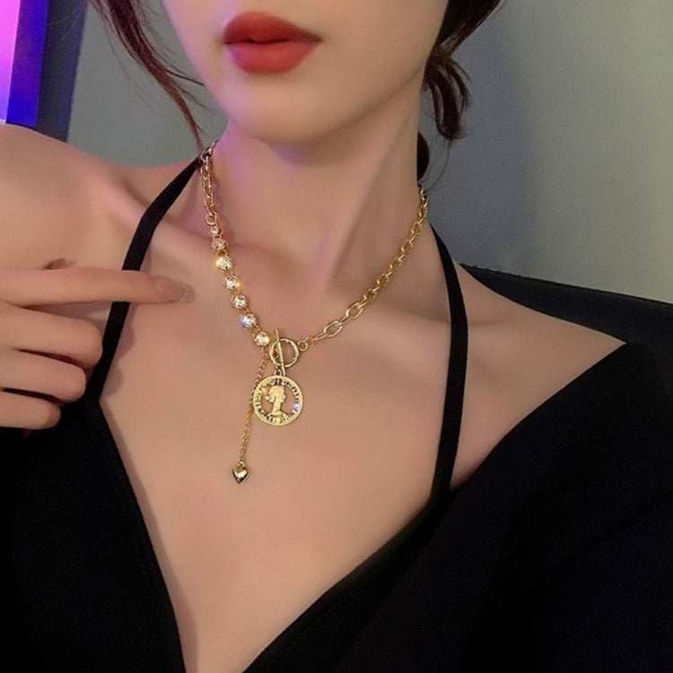 Punk Style Geometric Pendant Alloy Necklace with Titanium Steel Charm, Electroplated Y-Shaped Clavicle Chain, Short Choker for Women