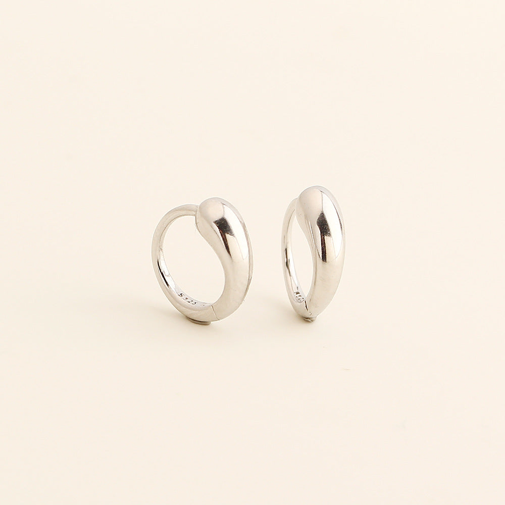 Pendientes Trepadores Geométricos Minimalistas de Plata de Ley 925 para Mujer y Hombre — Joyería de Moda Diaria en Tono Frío con Acabado Bañado
