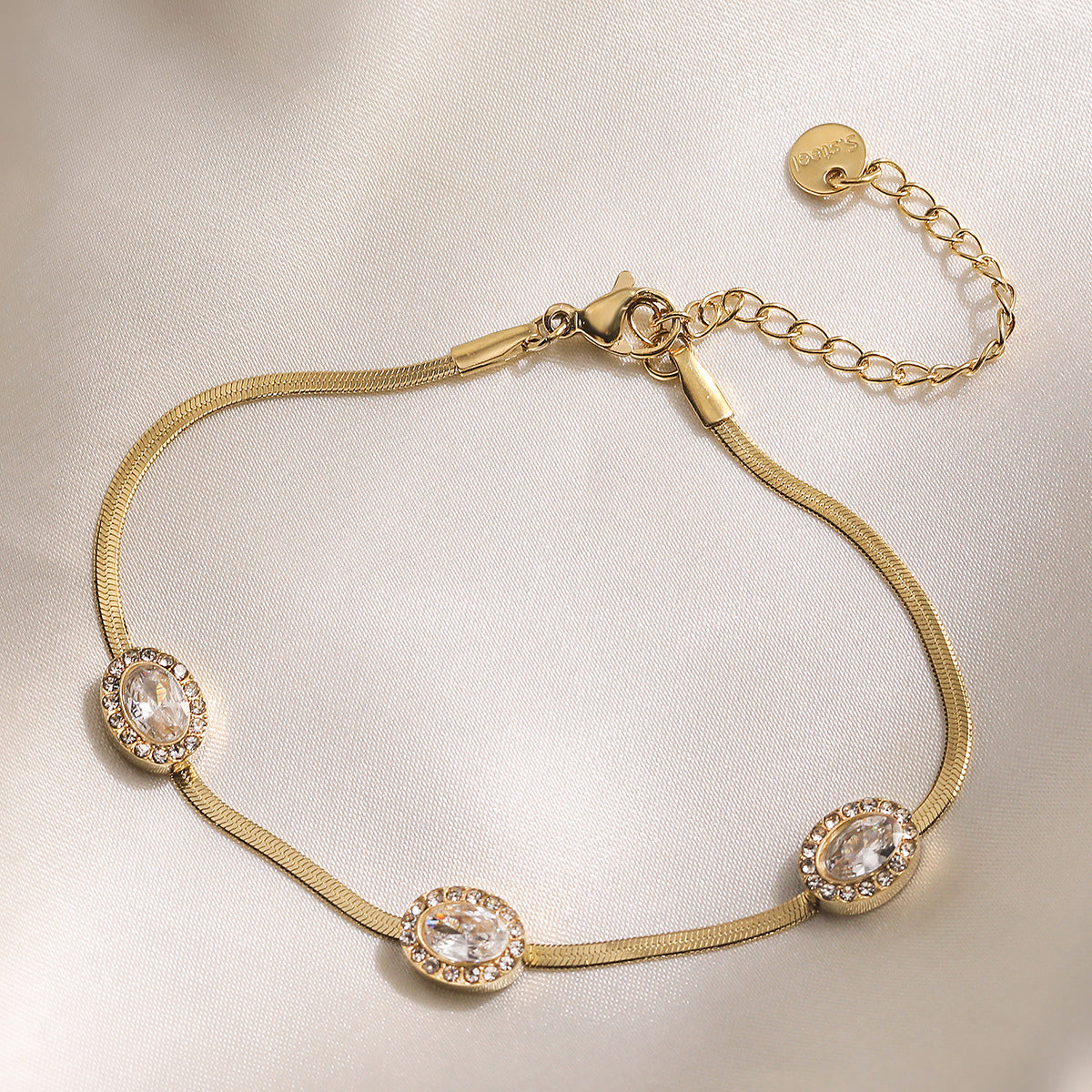 Minimalist Elegant 18K Gold Plated Geometric Stainless Steel Bracelet with Cubic Zirconia for Women