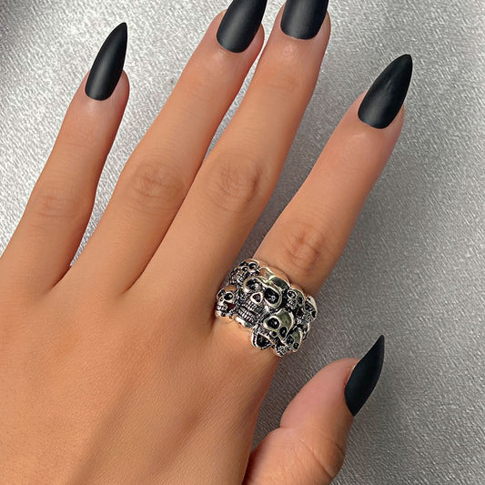 Anello in lega a forma di teschio punk gotico con finitura galvanizzata per abbigliamento streetwear unisex