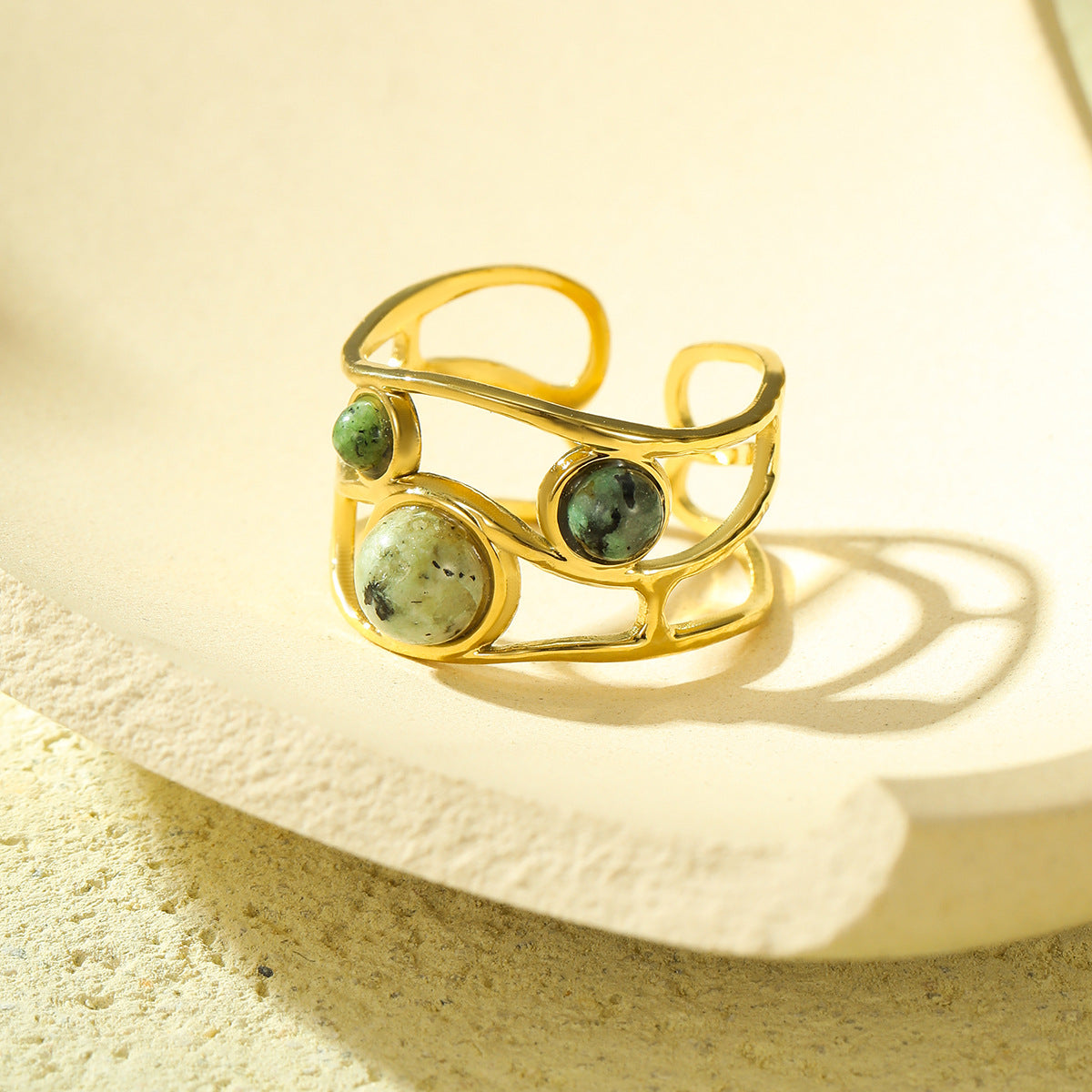 Anello Minimalista di Lusso a Cuore in Pietra Naturale in Acciaio Inossidabile con Placcatura in Oro 18K, Fascia Aperta Regolabile da Donna
