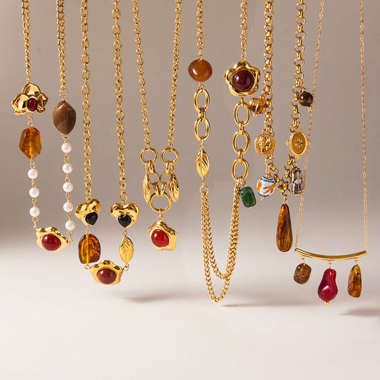 Collana maglione in resina geometrica minimalista da donna, catena in acciaio inossidabile con pendente in titanio elettroplaccato per l'autunno inverno