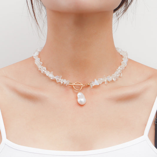 Elegante Collar con Colgante Geométrico para Mujer en Aleación con Incrustaciones de Nácar y Baño de Rodio