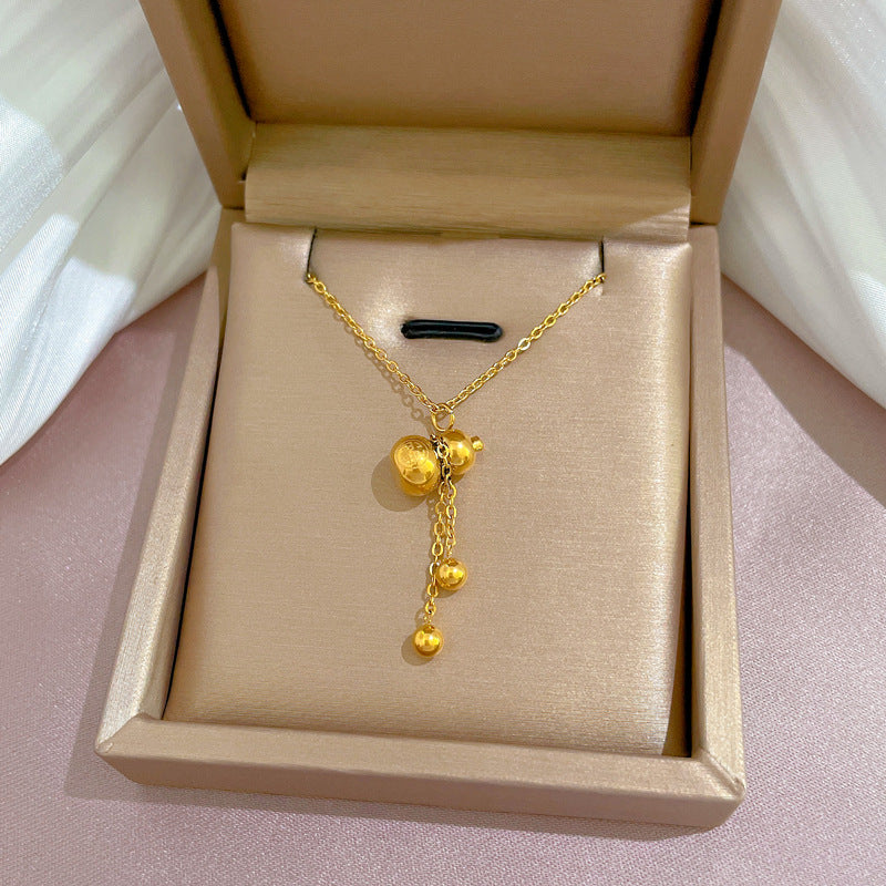 Collana girocollo con ciondolo a zucca geometrica da donna in acciaio al titanio con strass intarsiati, fresca e dolce