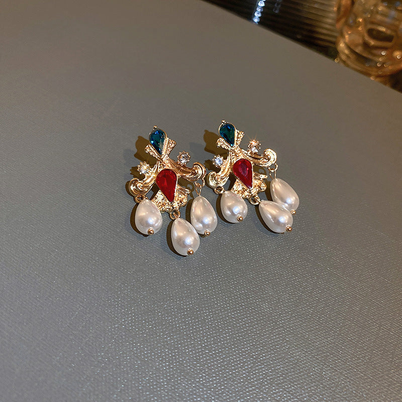 Vintage Geometric Earrings with Rhinestone Inlay in Gold-Plated Metal for Women