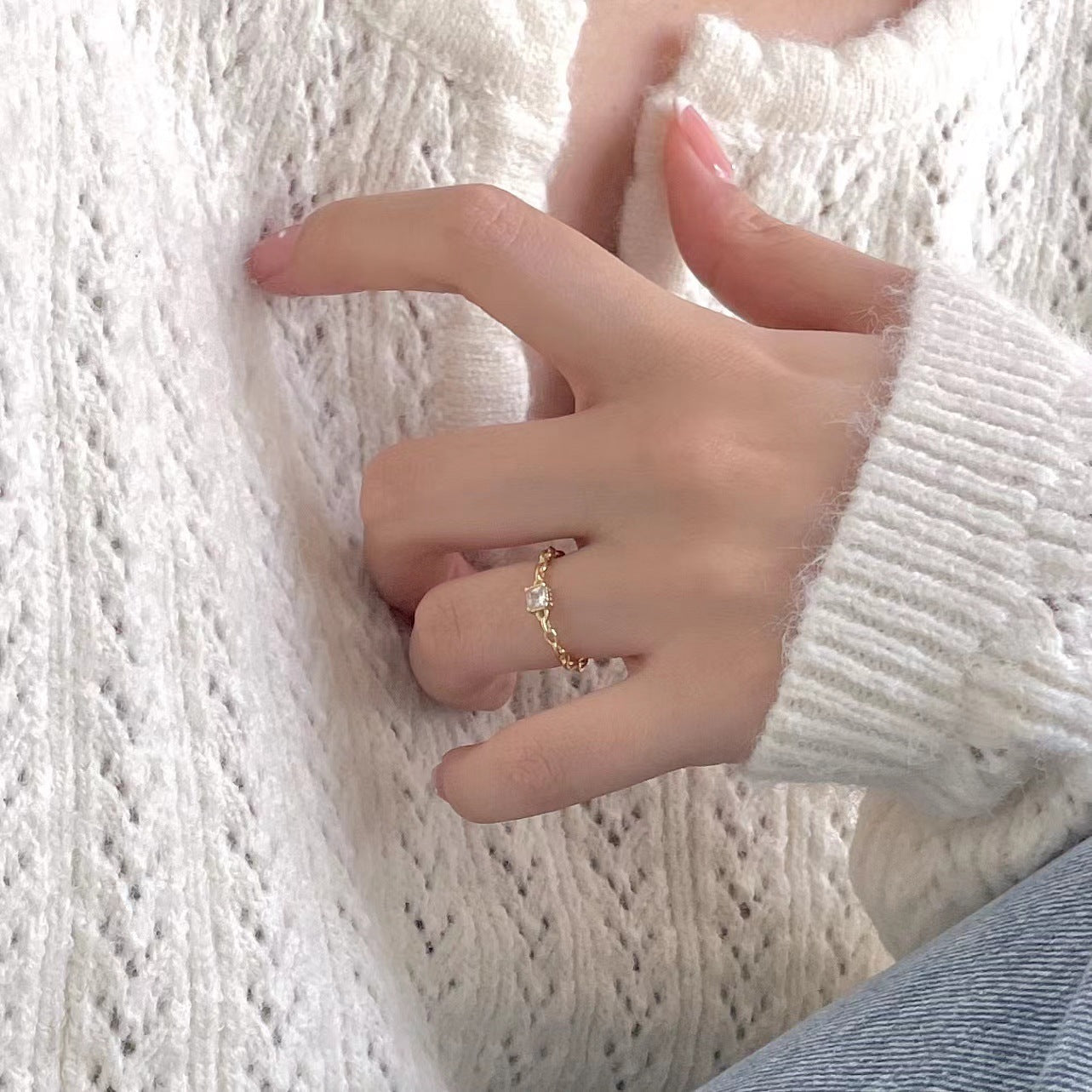 Anello da donna minimalista dolce in argento sterling 925 con zirconi cubici e motivo a catena