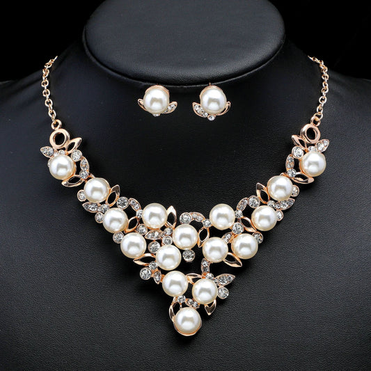 Dulce juego de collar y pendientes minimalistas de perlas para mujer con colgante de aleación, acabado chapado, cadena tipo O, motivos florales y de hojas