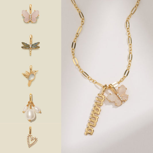Collana da donna con ciondolo a farfalla, cuore, lettera, croce floreale in ottone placcato vintage